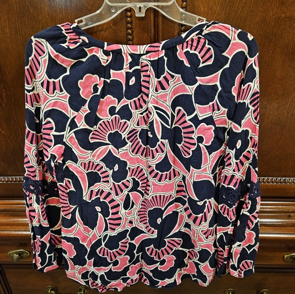 Crown and Ivy Blouse - Picture 4 of 4